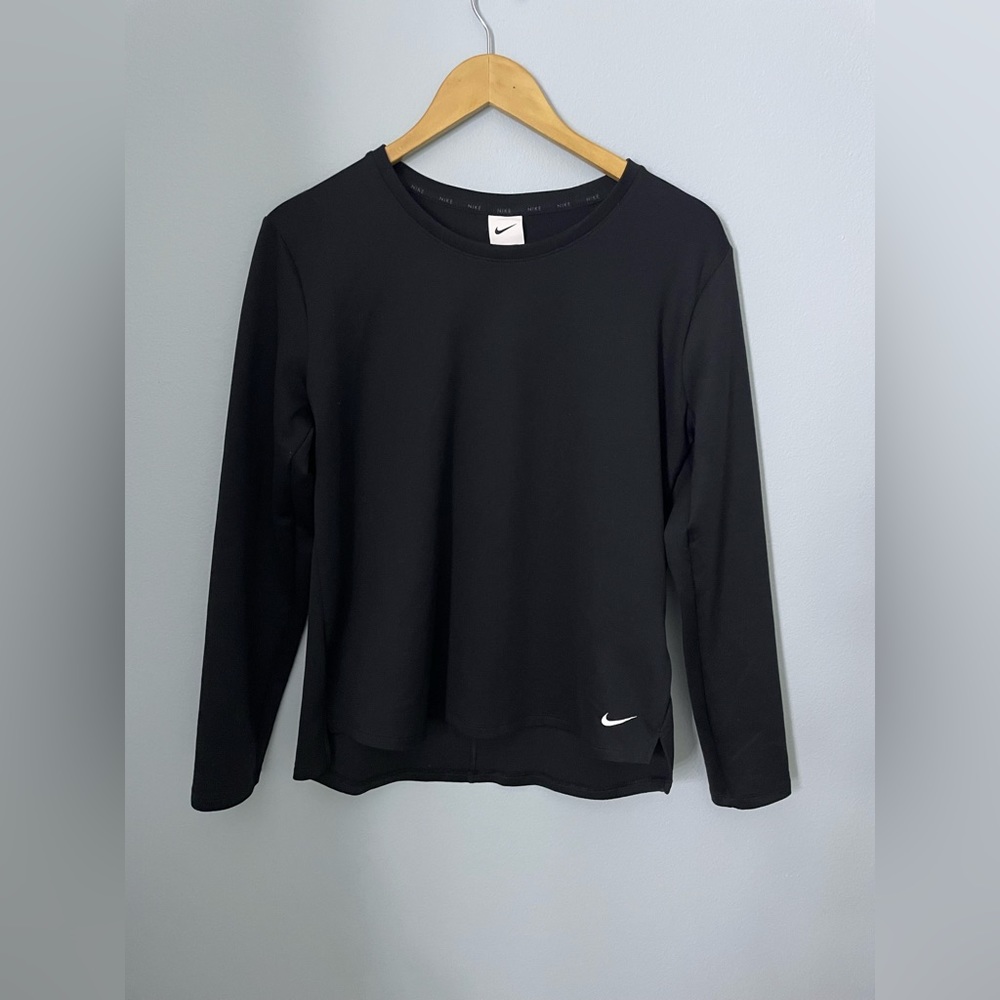 COPY - NWOT Women’s Nike Crewneck Black - Size Large